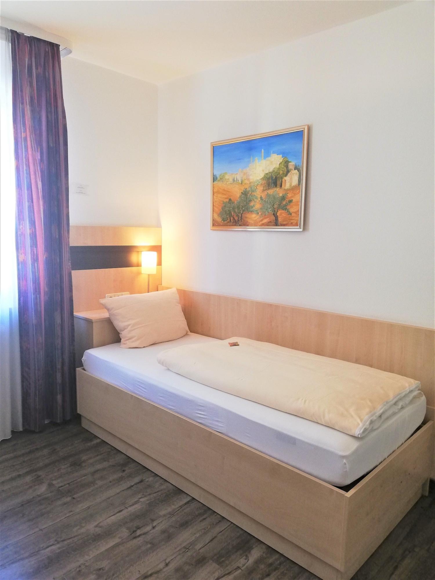 Hotel Central Hauptbahnhof Heidelberg Ngoại thất bức ảnh