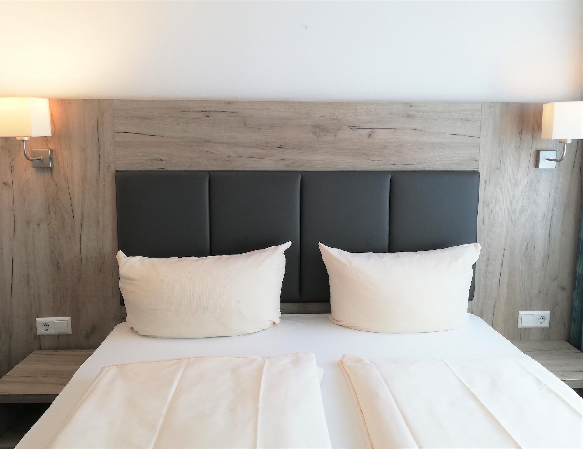 Hotel Central Hauptbahnhof Heidelberg Ngoại thất bức ảnh