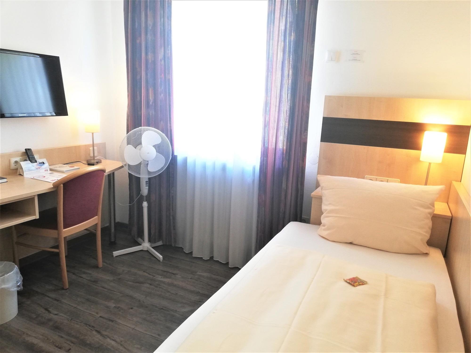 Hotel Central Hauptbahnhof Heidelberg Ngoại thất bức ảnh