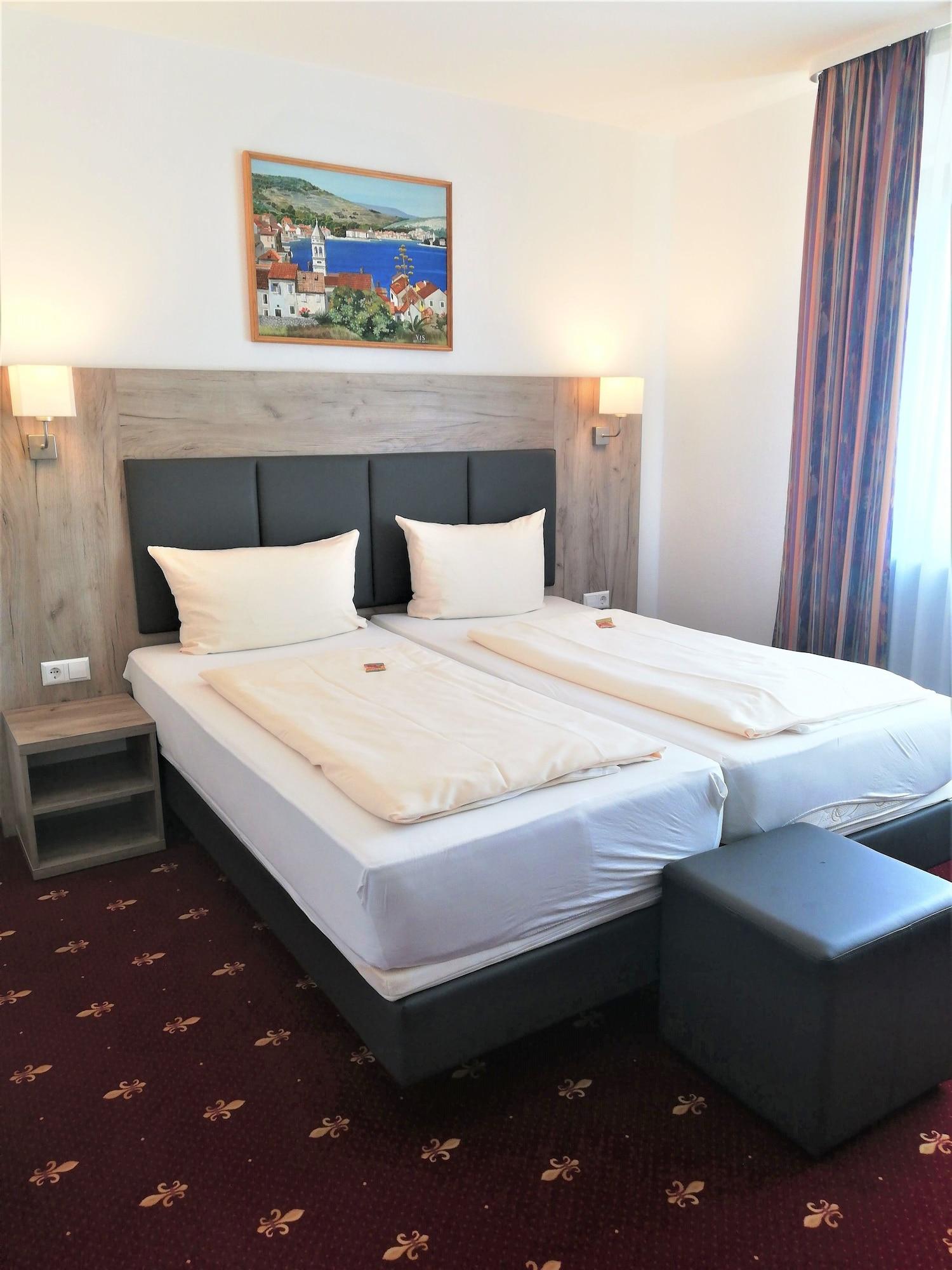 Hotel Central Hauptbahnhof Heidelberg Ngoại thất bức ảnh