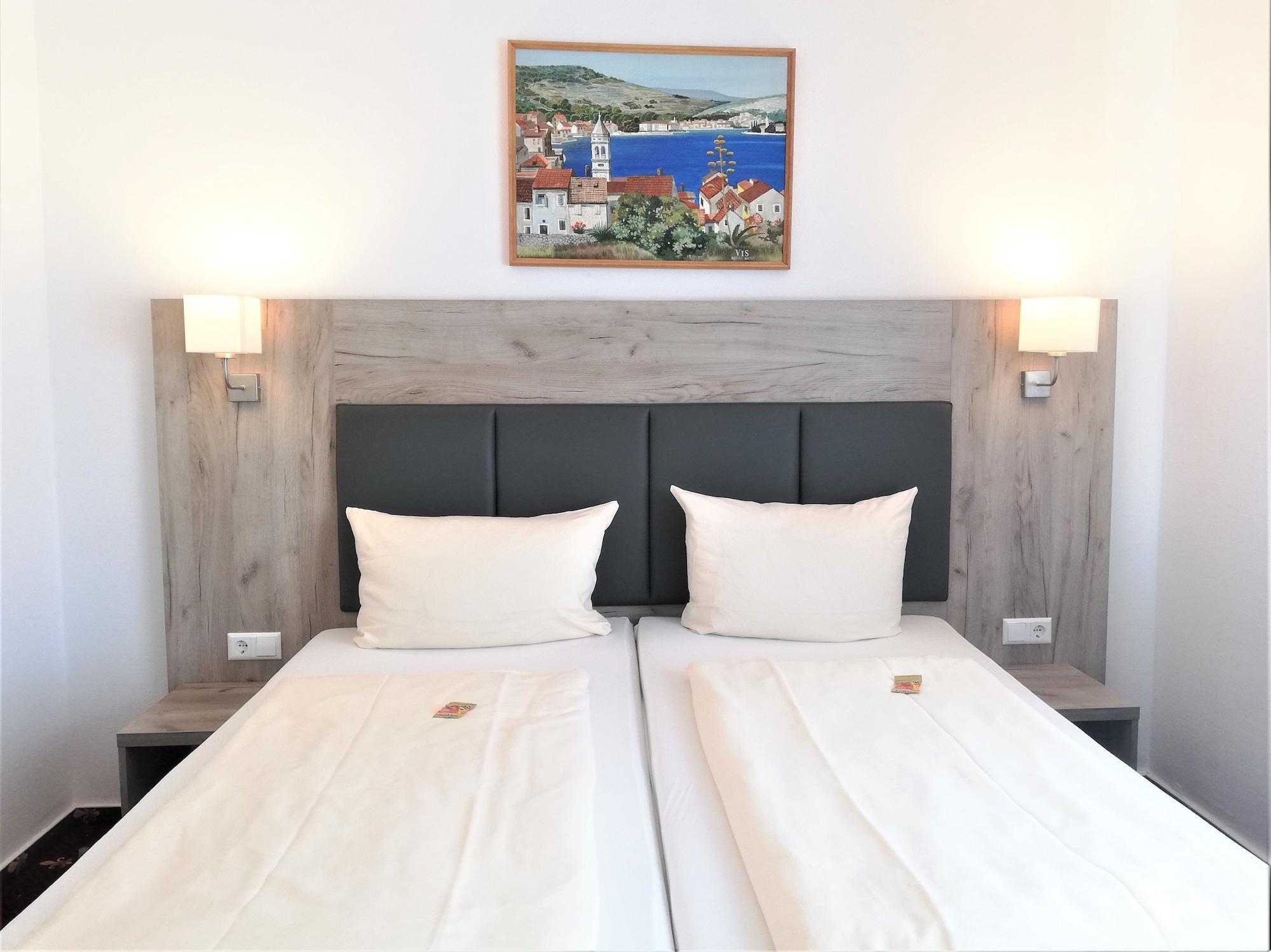 Hotel Central Hauptbahnhof Heidelberg Ngoại thất bức ảnh