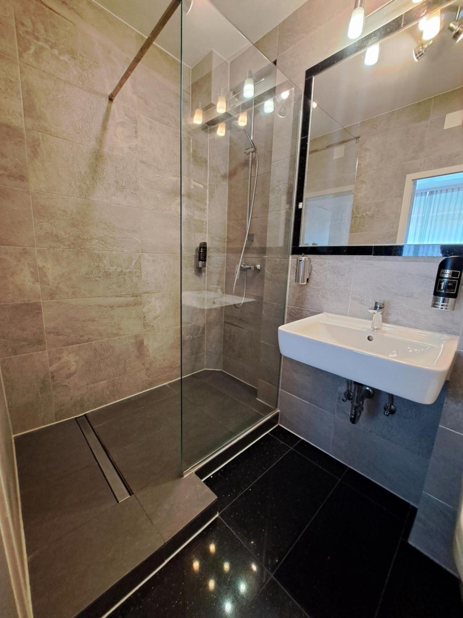 Hotel Central Hauptbahnhof Heidelberg Ngoại thất bức ảnh