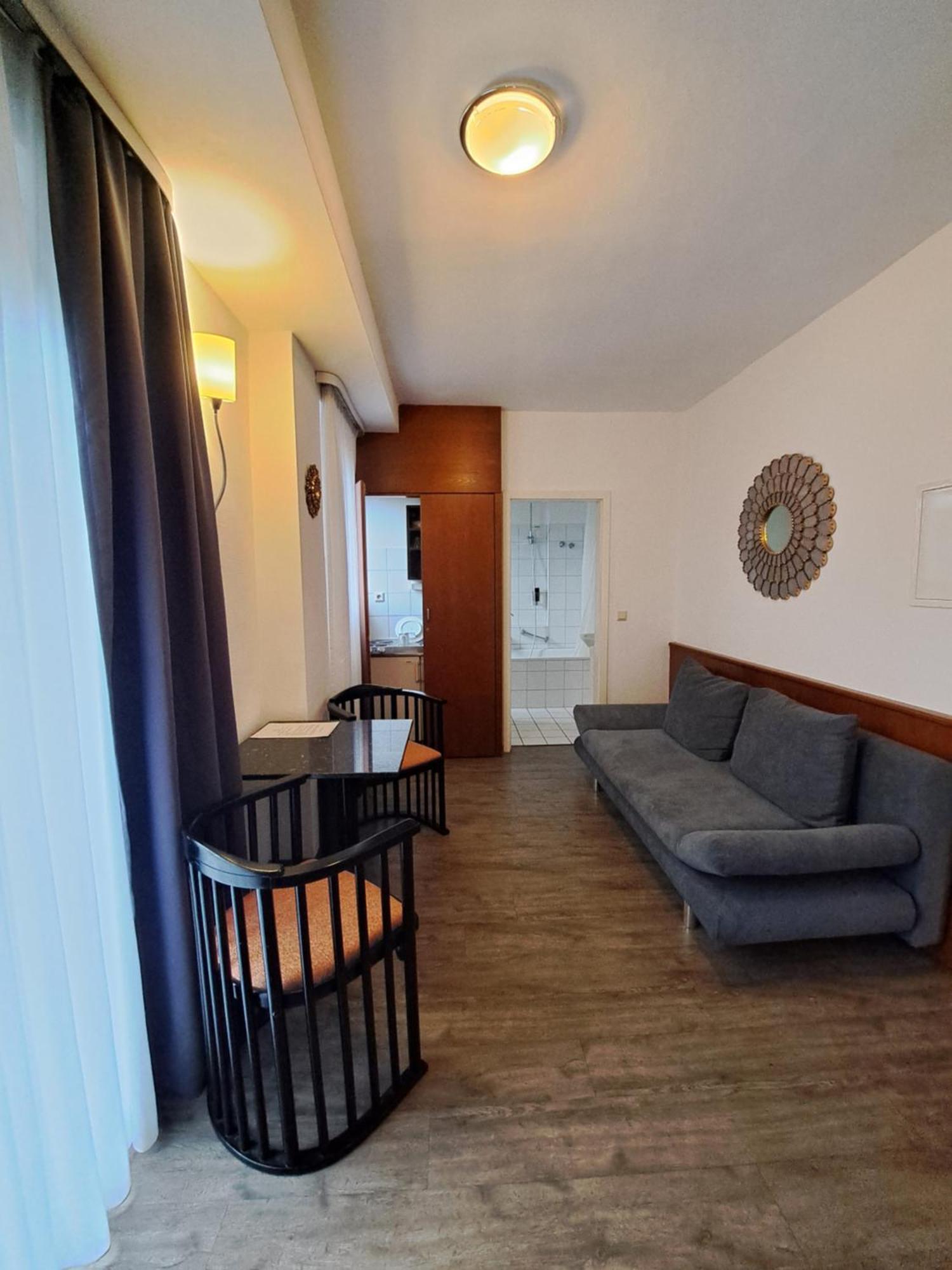Hotel Central Hauptbahnhof Heidelberg Ngoại thất bức ảnh