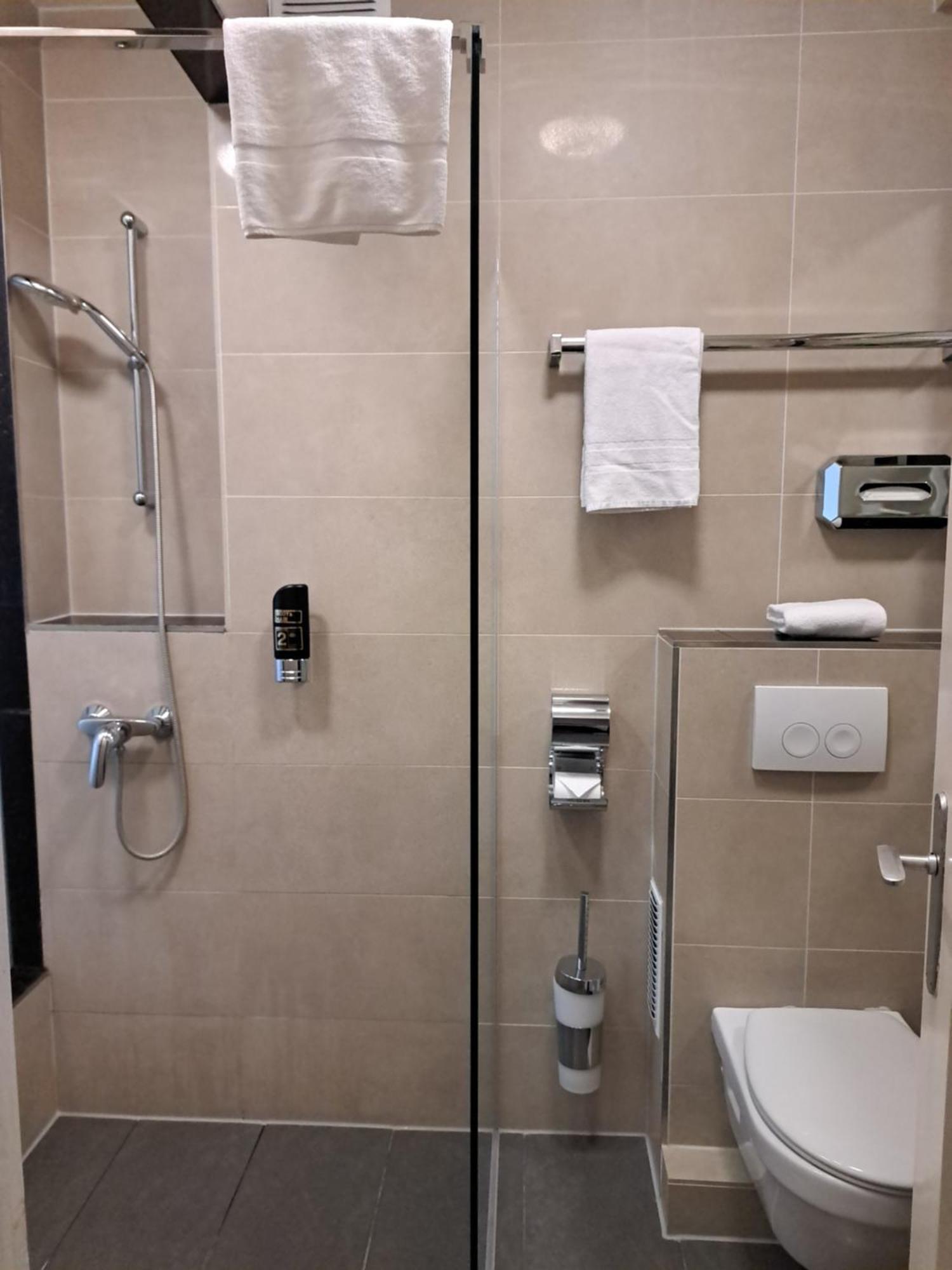 Hotel Central Hauptbahnhof Heidelberg Ngoại thất bức ảnh
