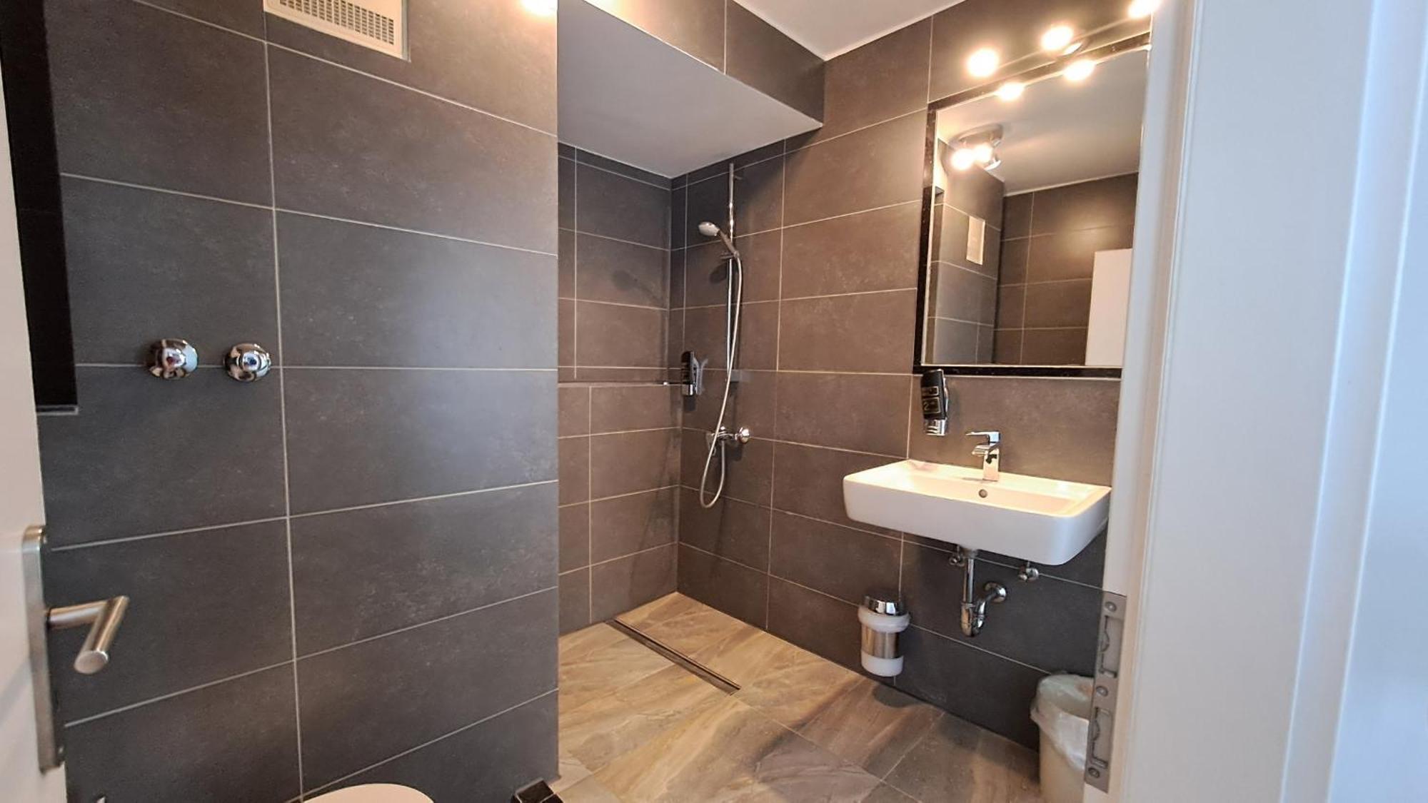 Hotel Central Hauptbahnhof Heidelberg Ngoại thất bức ảnh