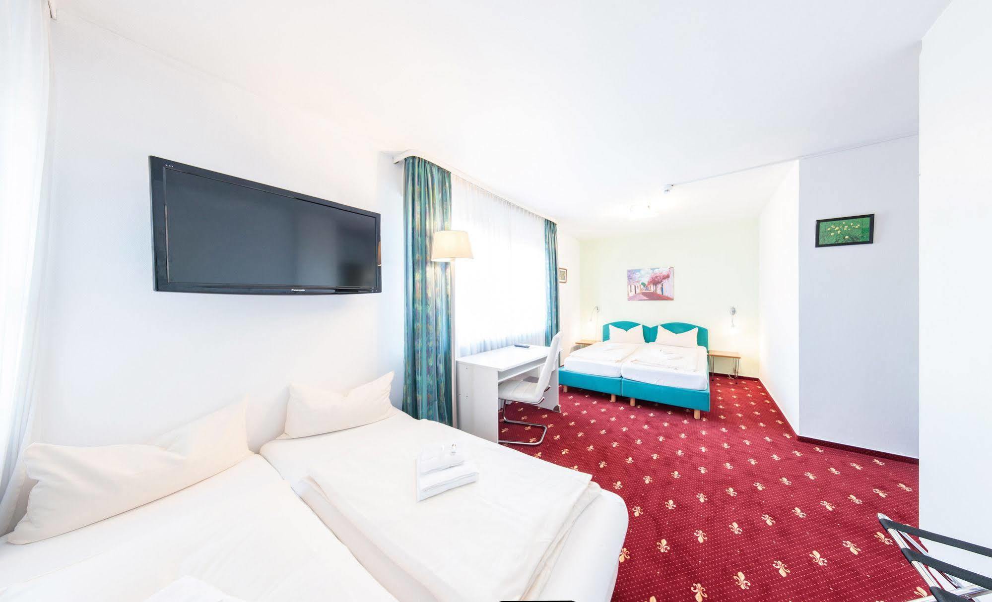 Hotel Central Hauptbahnhof Heidelberg Ngoại thất bức ảnh